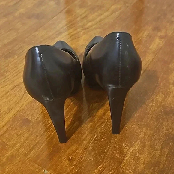 Pour La Victoire Leather Heels - Picture 3 of 8